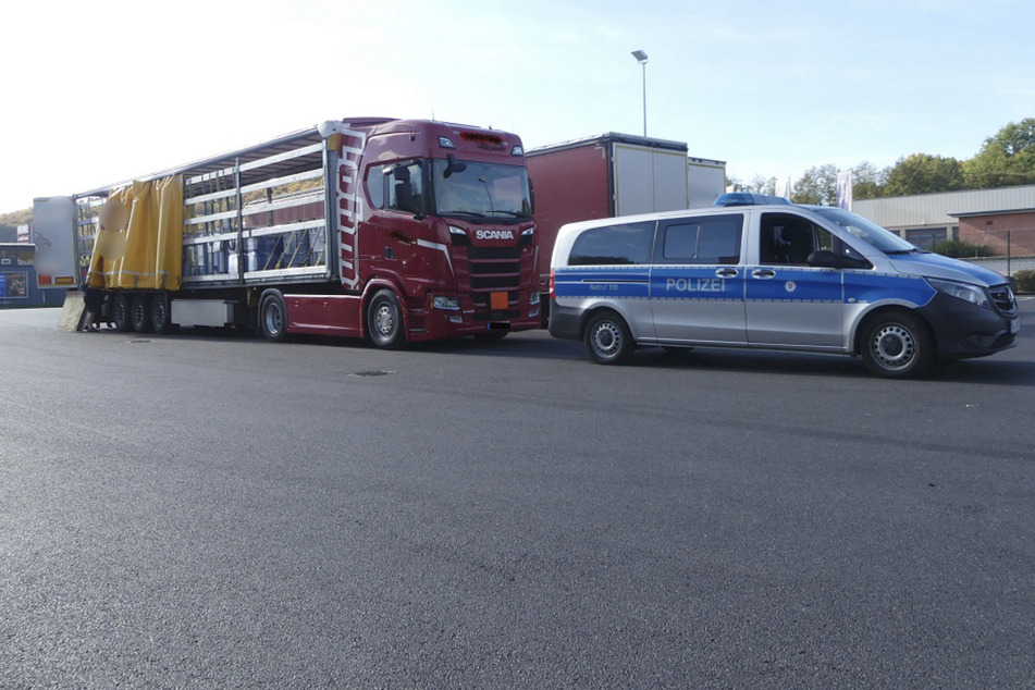 Insgesamt 58 Fahrzeuge kontrollierte die Polizei am Mittwoch im Kreis Hersfeld-Rotenburg - darunter sechs Gefahrgut-Transporte.
