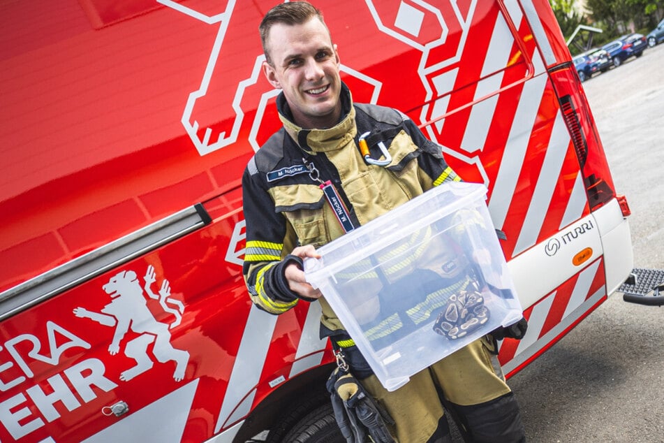 Die Kameraden der Feuerwehr Gera um Maximilian Nöcker sind froh, dass sie "Christina" retten konnten.
