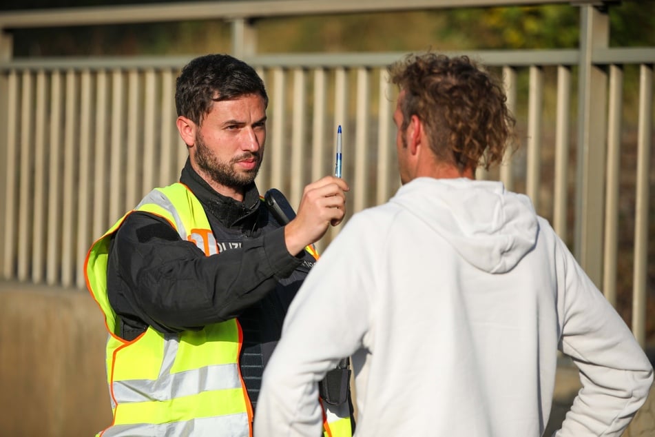 Die Polizistinnen und Polizisten führten stichprobenartig eine Qualifizierte Fahrtüchtigkeitsprüfung (QFP) durch.