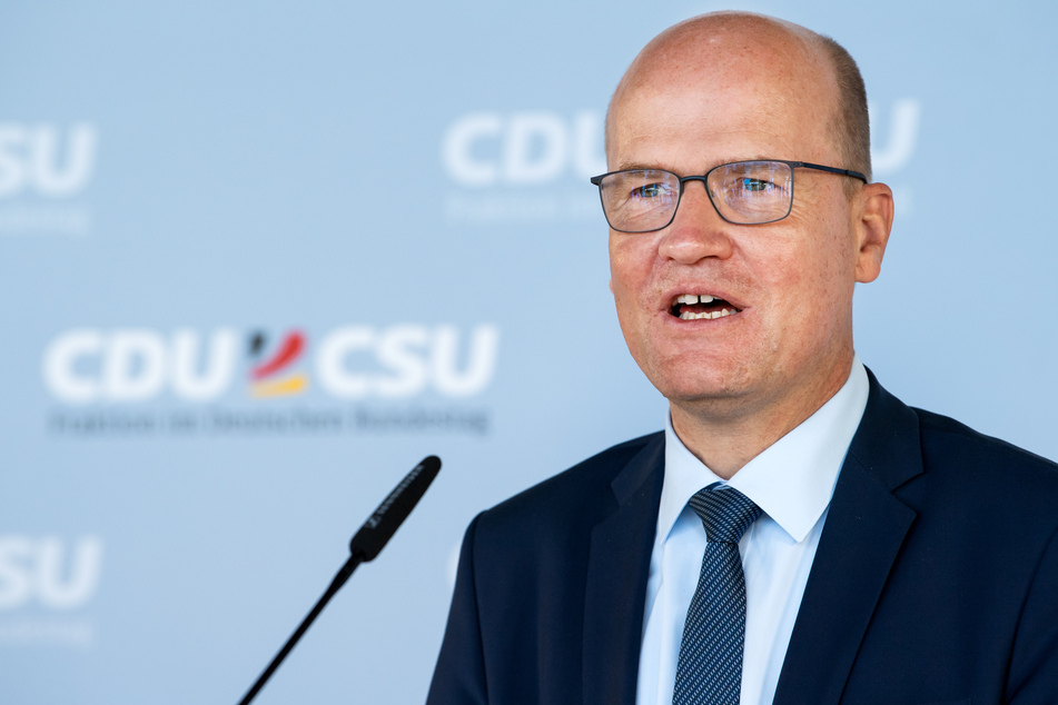 Ralph Brinkhaus, Vorsitzender der CDU/CSU-Bundestagsfraktion, will eine stärkere Parlamentsbeteiligung bei der nächsten Pandemie angehen.