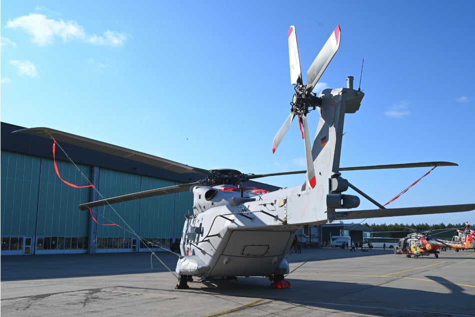 Der Lotse wurde mit einem der Rettungshubschrauber des Typs "Sea Lion" in ein Krankenhaus geflogen. (Symbolfoto)