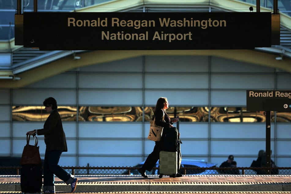 The scheduled capacity for flights will be cut by 10% beginning on Friday, US officials have announced, amid the government shutdown.