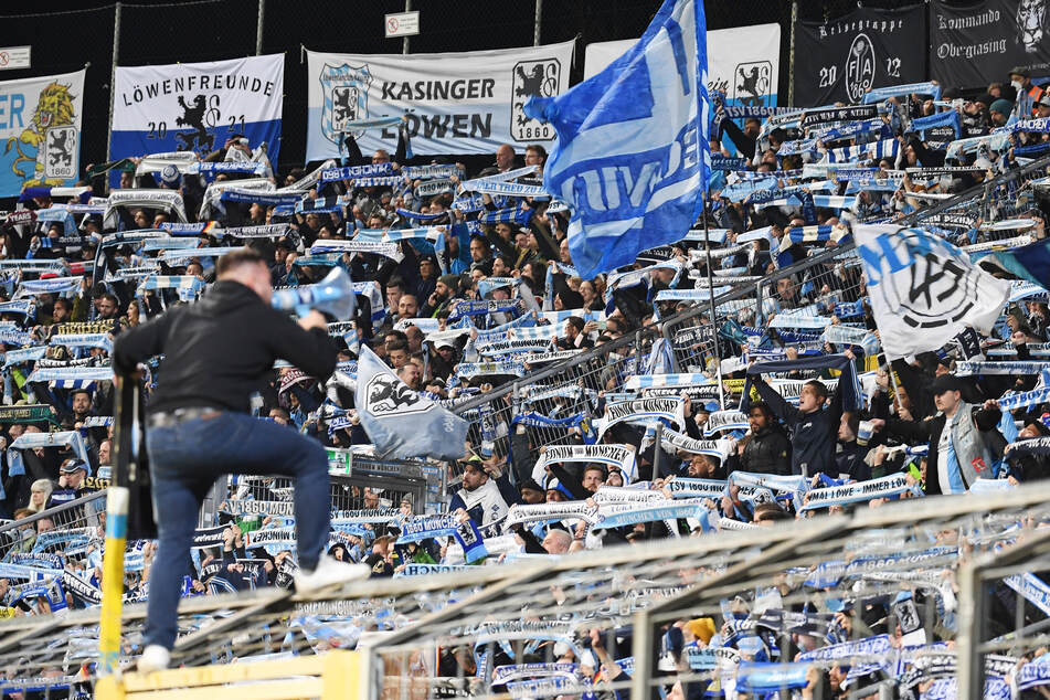Nach einem Spiel des TSV 1860 in der Schweiz kochten wohl die Emotionen der Fans über. (Symbolbild)