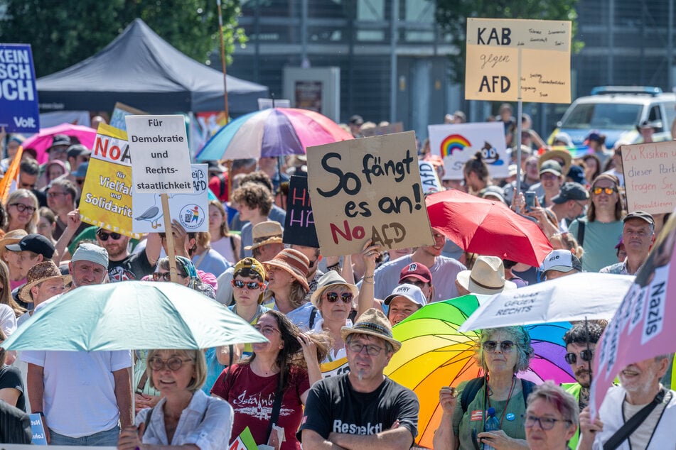In der Innenstadt versammelten sich Demonstranten.