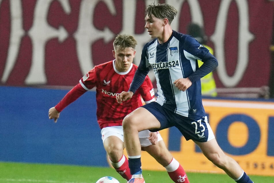 Kennet Eichhorn (16, r.) steht nach monatelanger Zwangspause vor seinem Comeback.