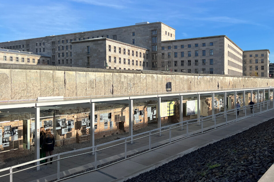 33 Jahre nach dem Fall ist die Mauer, wie hier in Berlins Stadtmitte, höchstens noch ein Museum.