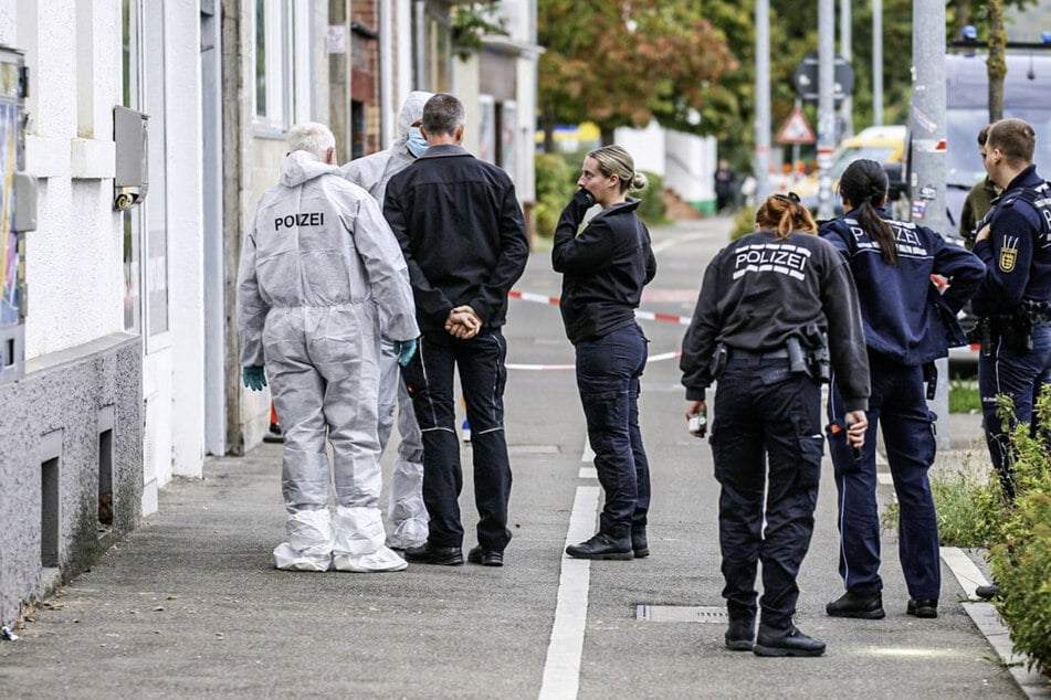 Patronenhülsen und Einschusslöcher an Hauswand: Polizeieinsatz in Heidenheim