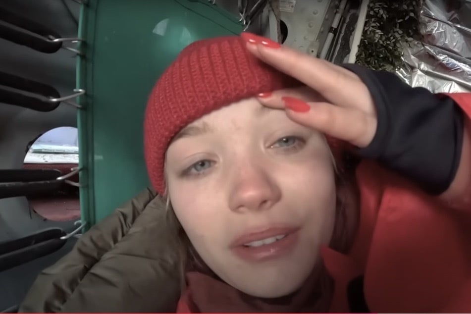 Influencerin Julia Beautx (25) war schon in vielen Momenten verzweifelt. Das kalte Wasser gibt ihr den Rest.