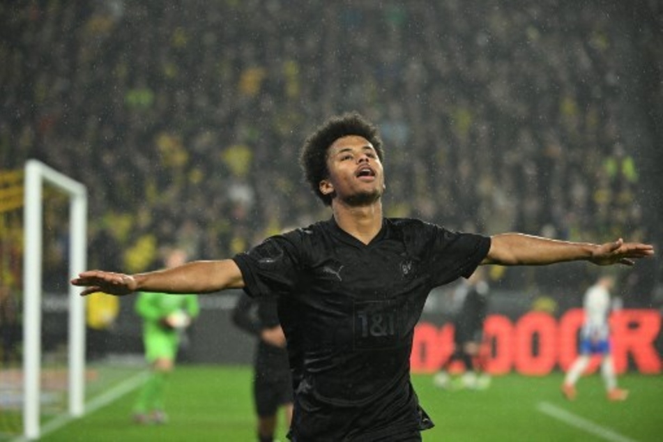 In der 27. Minute konnte Karim Adeyemi (21) noch lachen: Er erzielte das Dortmunder 1:0.