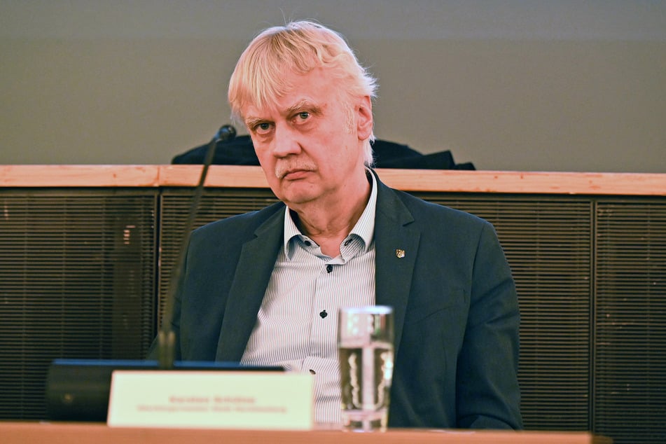 Laut Markkleebergs OB Karsten Schütze (59, SPD) scheitere der Bau eines Tunnels nicht an einer Entscheidung der Politik, sondern der Ingenieure.