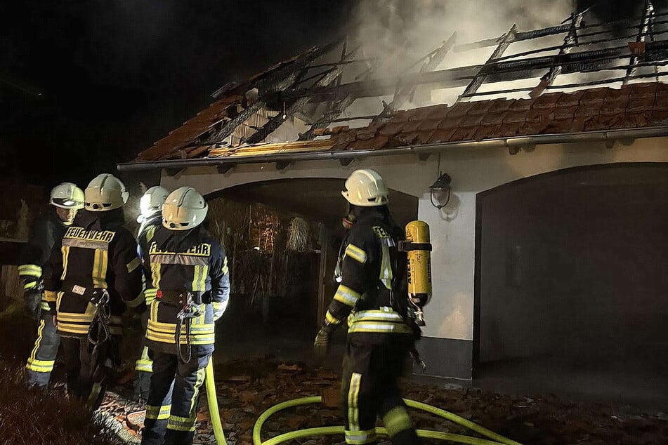 Die Feuerwehren konnten den Brand nach einer Stunde löschen.