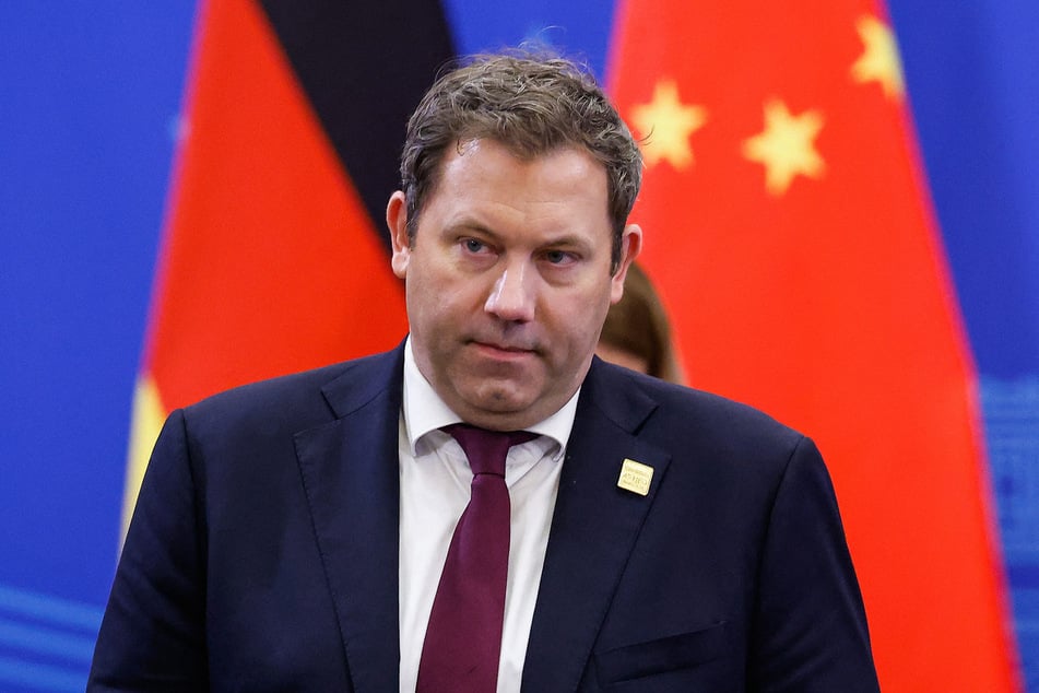 Vizekanzler Lars Klingbeil (SPD, 47) appelliert an China, seinen Einfluss geltend zu machen.