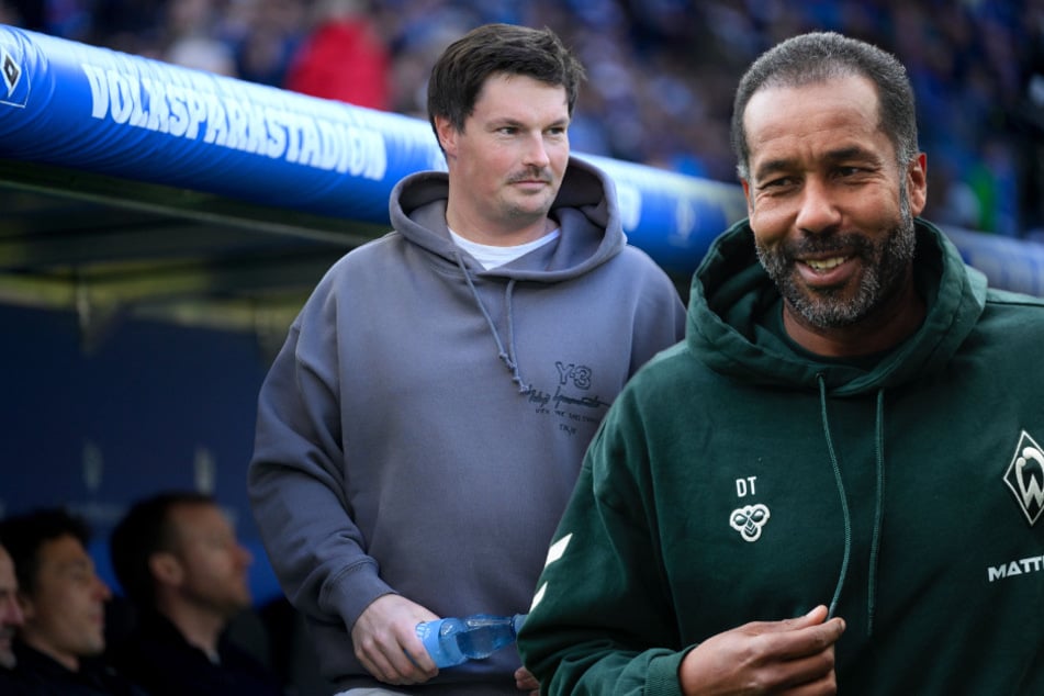 HSV-Cheftrainer Merlin Polzin (35, l.) und Werder-Coach Daniel Thioune (51) sind gute Freunde.
