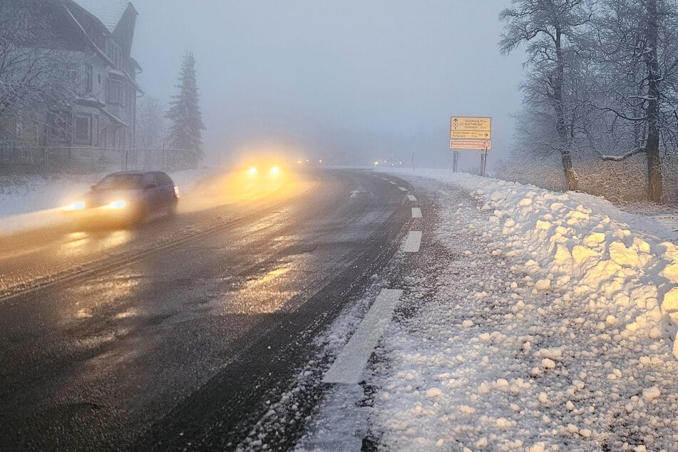 Aufgrund des Schneefalls mussten Autofahrer in Freudenstadt am Mittwochmorgen vorsichtig sein.