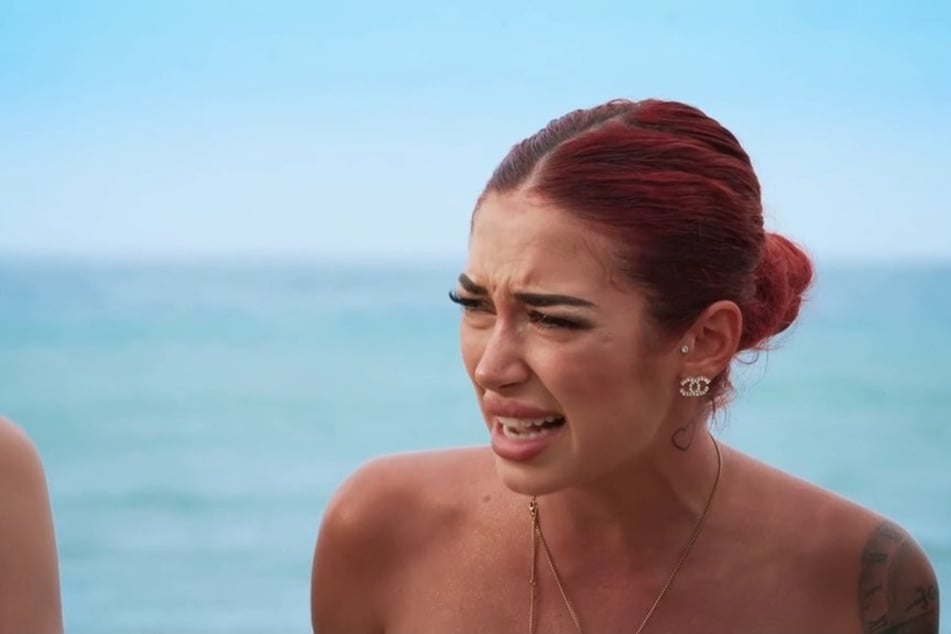 Ariel (22) fühlt sich provoziert, weil ihr "privater Name" (den die Öffentlichkeit ohnehin schon kannte) erwähnt wird.