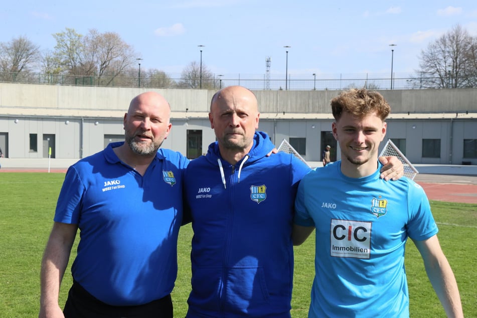 Mannschaftsleiter Andreas Heinz, Cheftrainer Torsten Wappler und Torjäger Nico Künzel (v.l.n.r.).