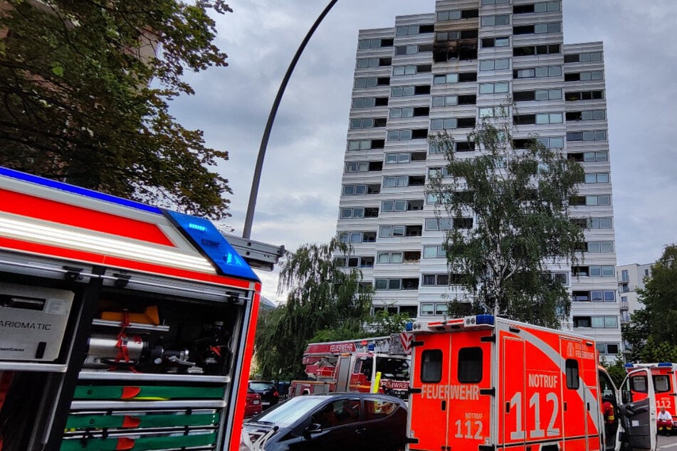 Berlin: Todes-Drama bei Hochhausbrand - Falschparker behinderten