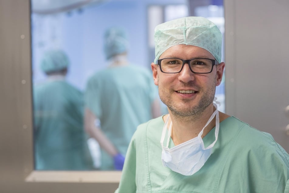 Prof. Martin Lacher, Leiter der Kinderchirurgie am Uniklinikum Leipzig, möchte Kinder besser vor Hundebissen schützen.