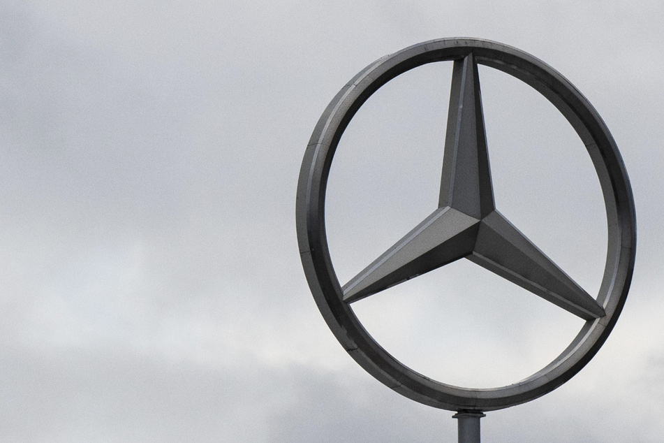 Etliche Fahrzeuge mit Problemen! Mercedes-Benz ruft Hunderttausende Autos zurück