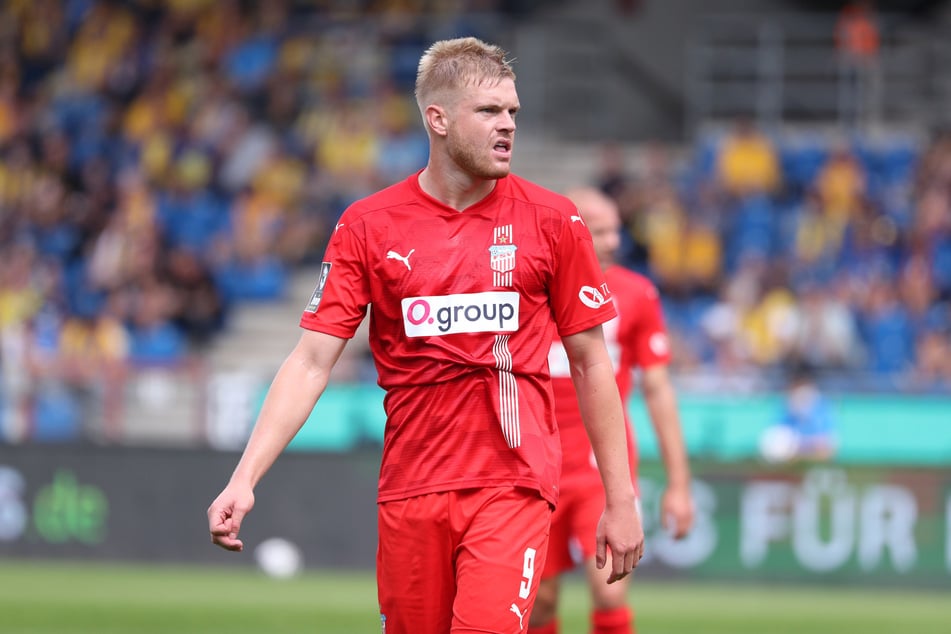 Zwischen Januar 2021 und Juni 2022 stürmte Lars Lokotsch (heute 26) für den FSV Zwickau und erzielte dabei neun Pflichtspieltore für die Westsachsen.