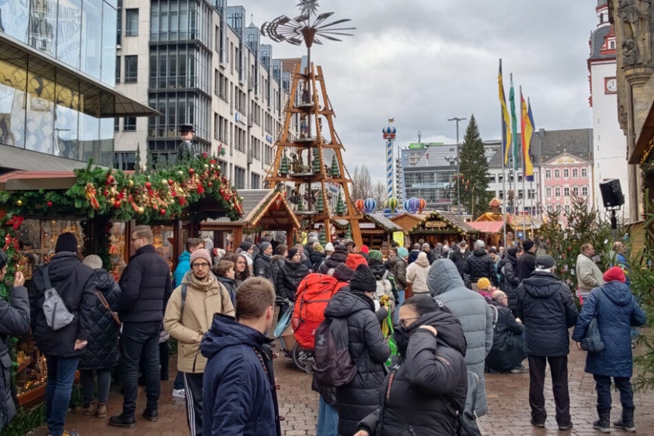 Zu einem stimmungsvollen Weihnachtsmarktbesuch gehört auch die passende Musik.