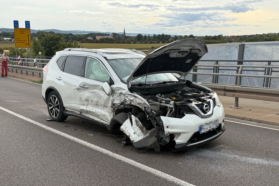Ein Nissan konnte dem Audi nicht mehr aussweichen.