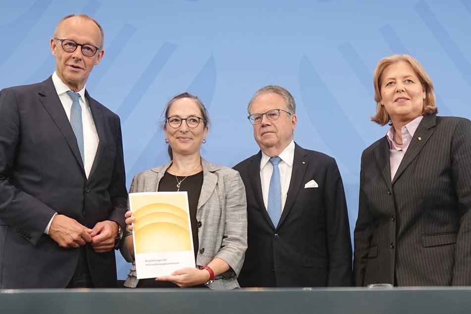 Hammer-Pläne für die Rente: Kanzler Friedrich Merz drängt auf schnelle Reform