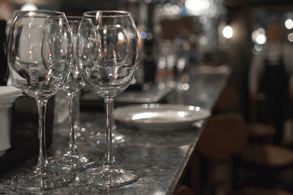 Wenn die Atmosphäre stimmt, schmeckt selbst der einfachste Salat wie ein Premium-Menü. (Symbolfoto)