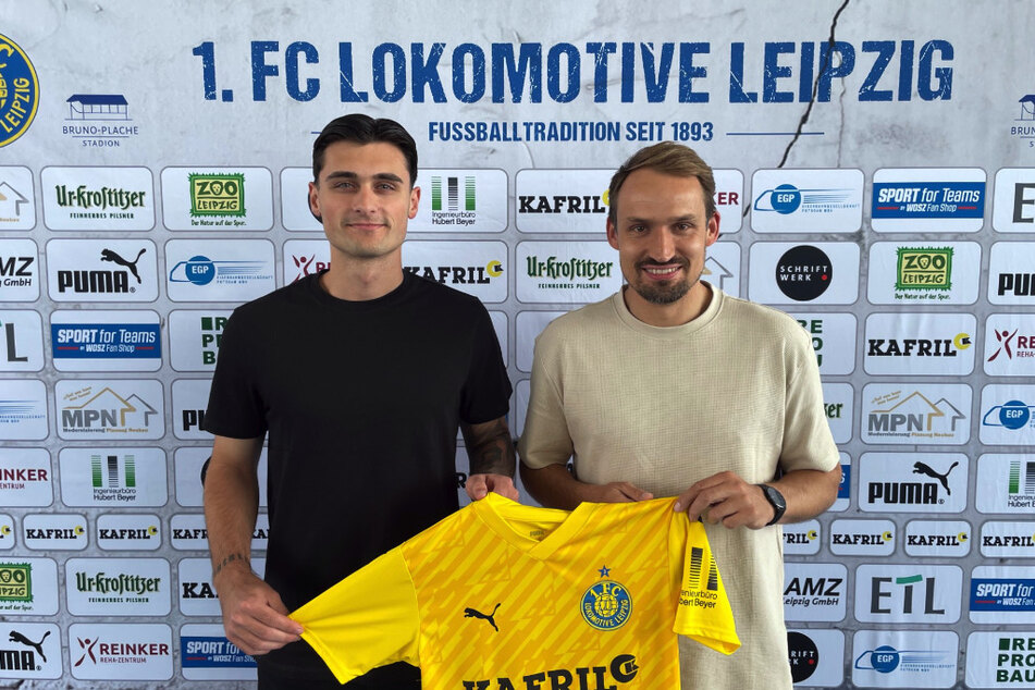 Adrian Kireski (23, l.) kickt ab sofort für Lok Leipzig.