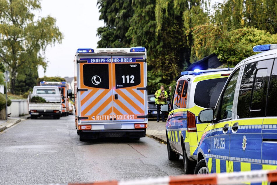 Wenige Minuten nach der Tat war ein Großaufgebot der Polizei und Rettungskräfte vor Ort.