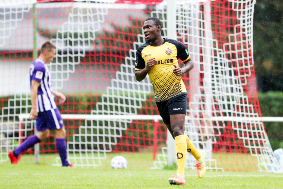 Agyemang Diawusie schoss Dynamo Dresden mit seinem goldenen Tor zum 1:0-Testspielsieg gegen den FC Erzgebirge Aue.