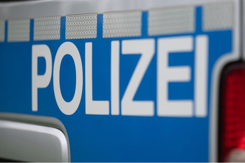 14-Jährige greift Mitschülerinnen mit Küchenmesser an