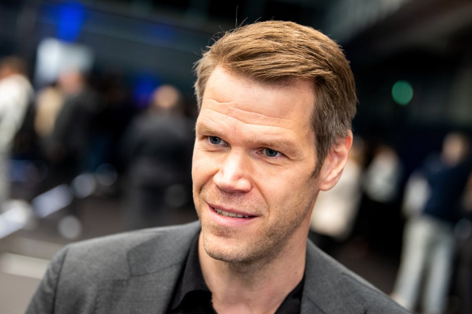 HSV-Finanzvorstand Eric Huwer (41) ist überzeugt: Ein neues Stadion lohnt sich.