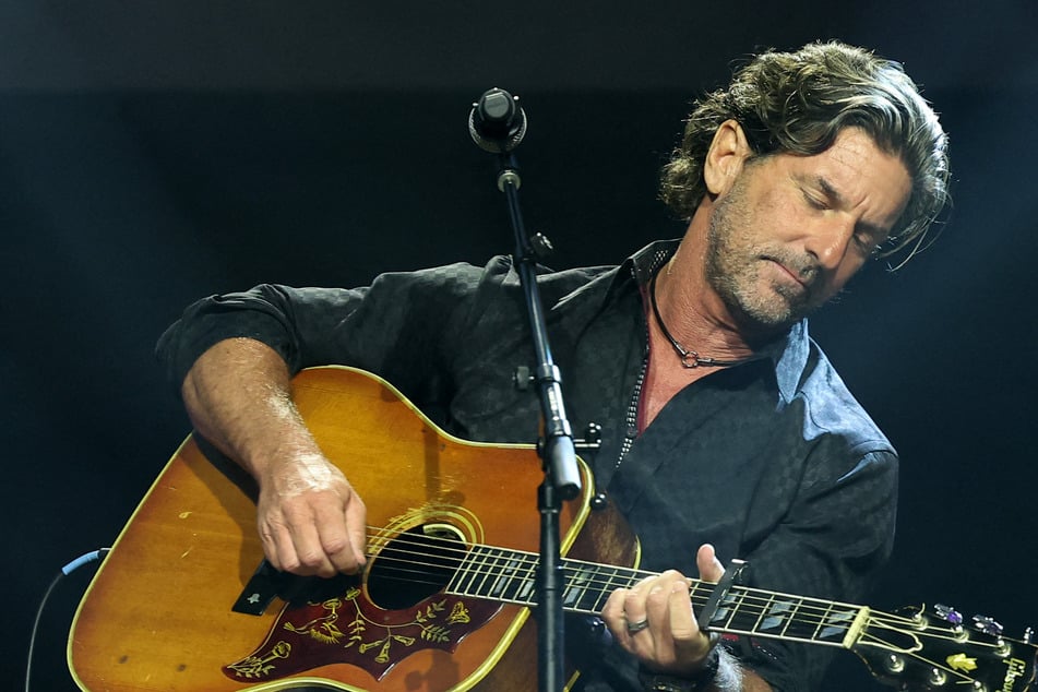 Grammy-winning musician Brett James dies in tragic crash