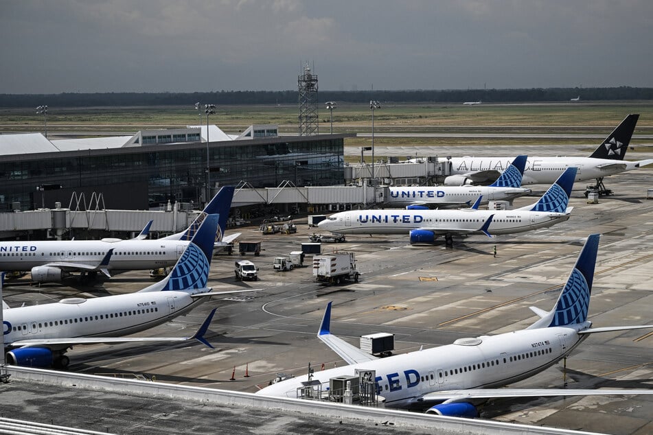 Etliche Maschinen von United Airlines mussten am Boden bleiben. (Symbolbild)