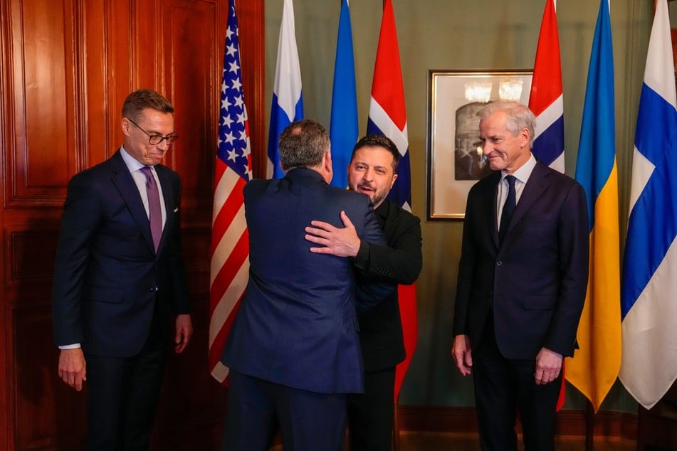 Erst traf sich Trumps Unterhändler Witkoff in Oslo mit Selenskyj. Jetzt reist er mit Vorschlägen nach Russland.