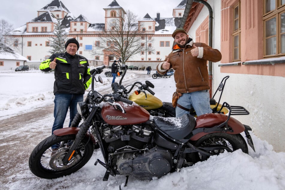 Steffen Bachmann (62) und Sohn Christian (38) sind aus Leipzig mit ihren Harleys angereist.