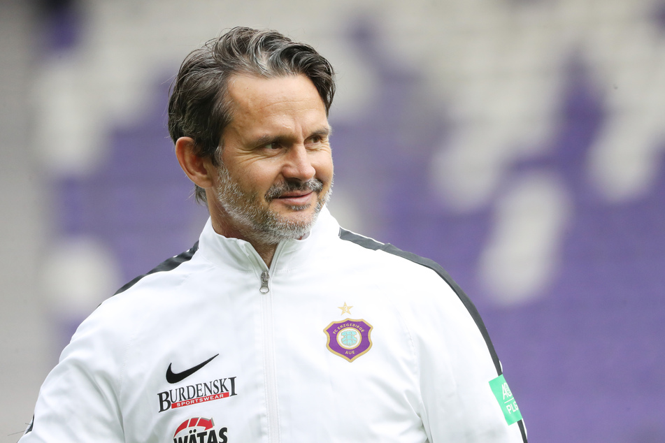 Aues Trainer Dirk Schuster (wird morgen 53) blickt auf das zu Ende gehende Jahr insgesamt zufrieden zurück.