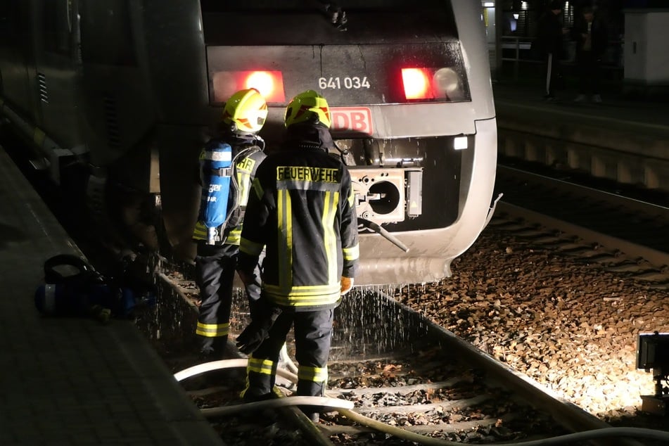 Die Feuerwehr musste am Mittwoch wegen eines rauchenden Zugs in Bad Lausick ausrücken.