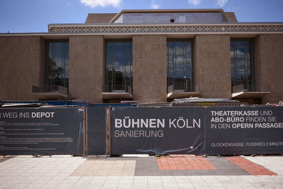 Aus drei Jahren Bauzeit wurden fast zwölf: Die Kölner Oper wird zu einer Dauerbaustelle und einem finanziellen Fass ohne Boden.