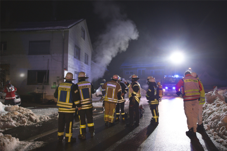 Einsatzkräfte vor Ort in Steinheim.