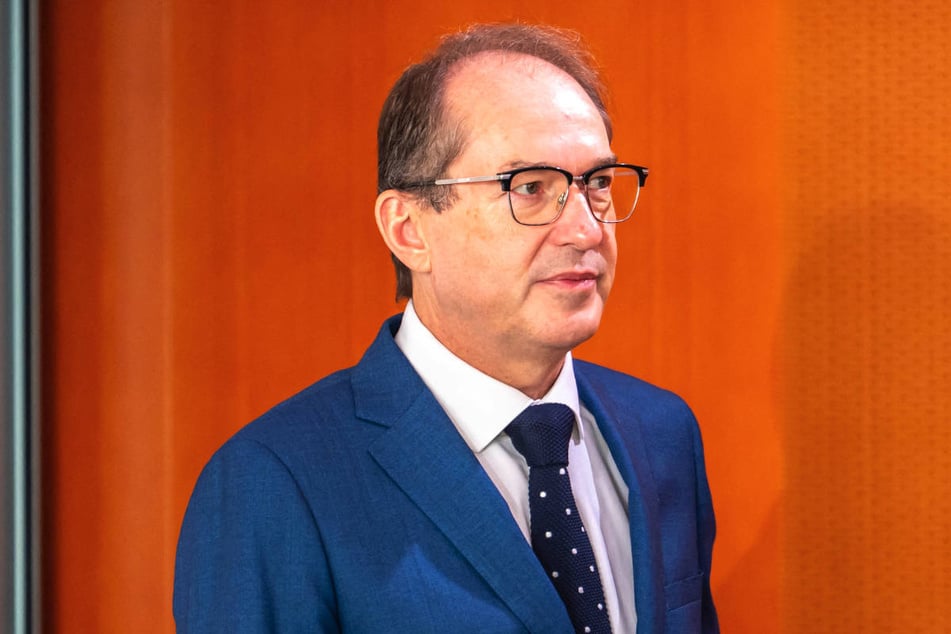 Alexander Dobrindt (56, CSU) will per Gesetz Enteignungen erschweren.