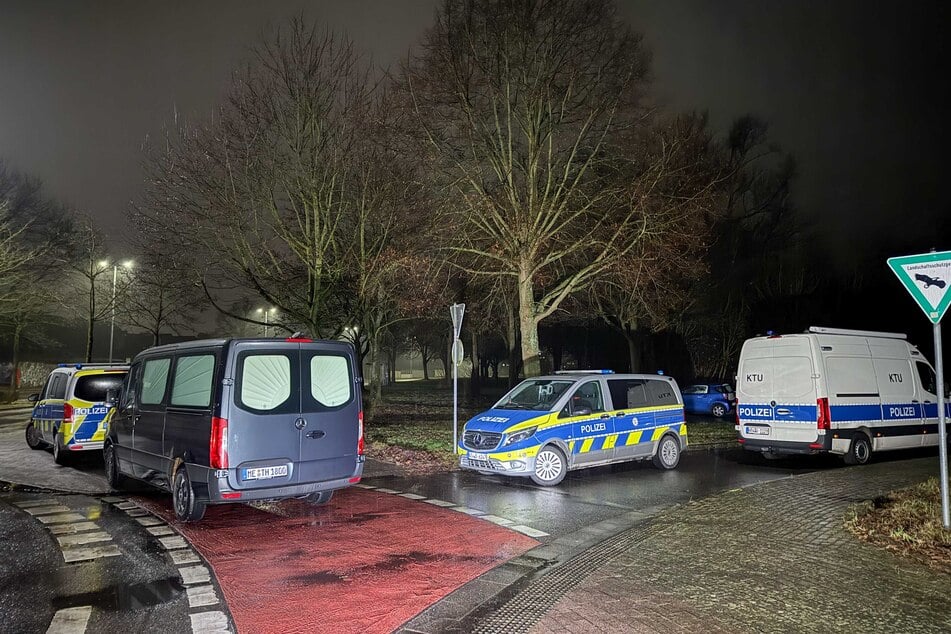 Tatort nahe eines Sees in Dormagen: Hier wurde der Jugendliche am Mittwoch tot aufgefunden.