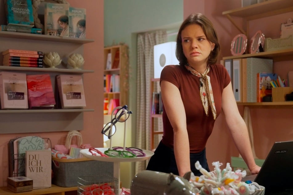 Jess (Juana Nagel, 29) ringt mit ihren Muttergefühlen.