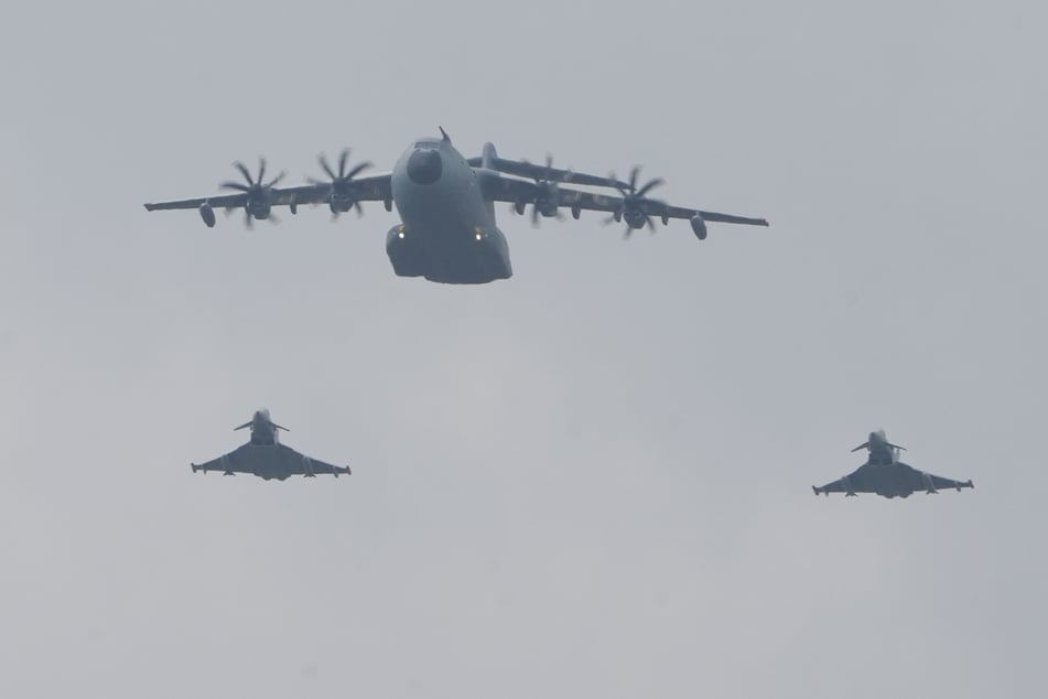 Kampfjets und Eurofighter über dem Norden: Das ist der Grund