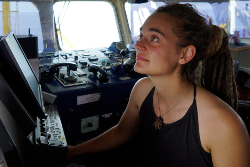 Carola Rackete aus Kiel, deutsche Kapitänin der "Sea-Watch 3", aufgenommen an Bord des Rettungschiffs.