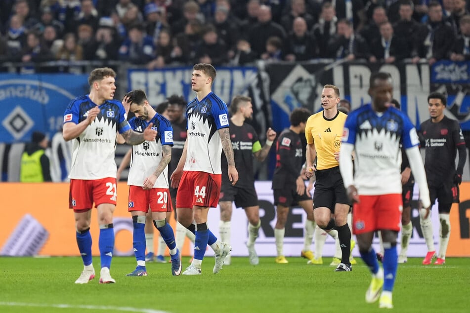 Als Kapitän versuchte Nikolai Remberg (25, l.), seiner Mannschaft auf dem Platz einzuheizen.