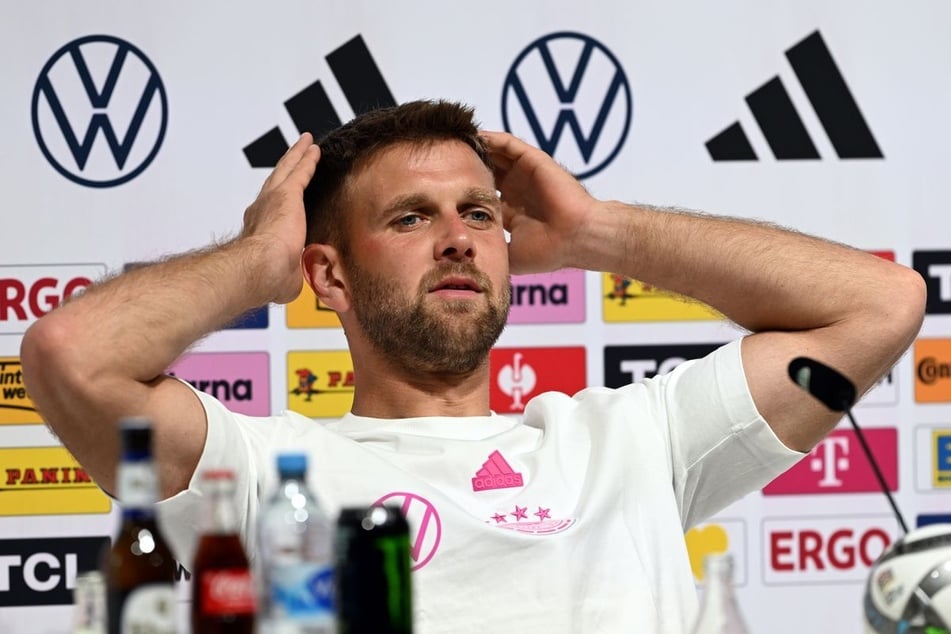Niclas Füllkrug hat sich schon wieder verletzt und muss zuschauen.
