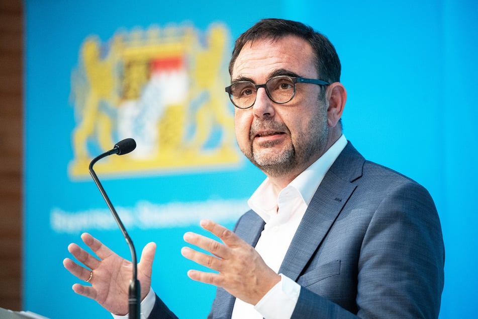 Klaus Holetschek (56, CSU), bayerischer Gesundheitsminister, hofft, dass die Stiko ihre Impfempfehlung für Kinder und Jugendliche nun erweitert.