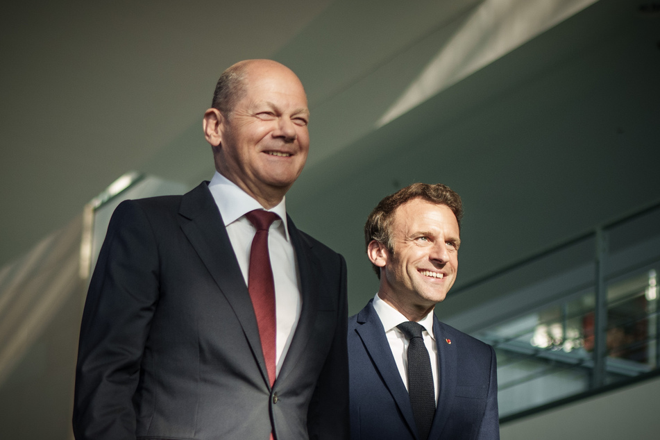 Kanzler Olaf Scholz (63, SPD) und Frankreichs Staatschef Emmanuel Macron (44).